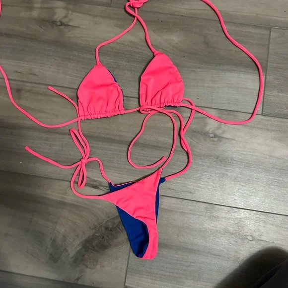 Indah reversible tom Pink and Blue Swim bikini revolve - Picture 1 of 3